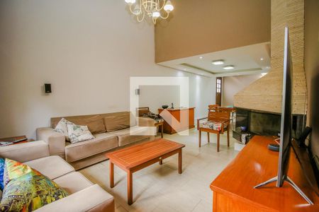 Casa de condomínio à venda com 220m², 5 quartos e 2 vagasSala