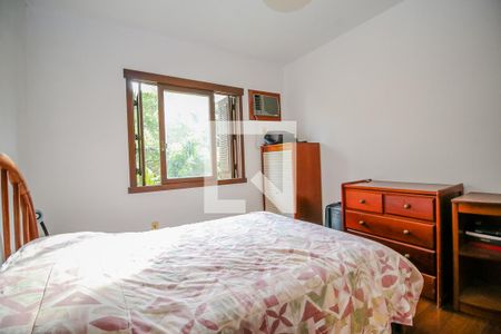 Casa de condomínio à venda com 220m², 5 quartos e 2 vagas Casa de condomínio à venda com 220m², 5 quartos e 2 vagasQuarto 1