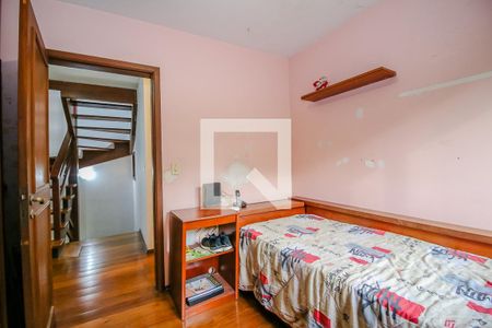 Casa de condomínio à venda com 220m², 5 quartos e 2 vagas Casa de condomínio à venda com 220m², 5 quartos e 2 vagasQuarto 2