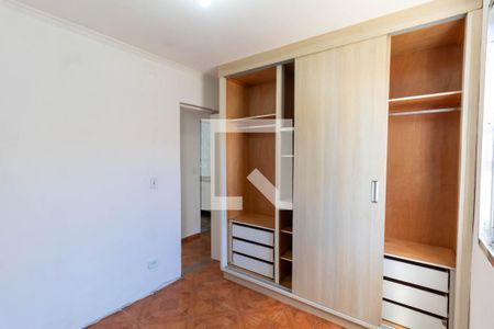 Quarto 1 de apartamento para alugar com 2 quartos, 45m² em Vila Sílvia, São Paulo