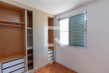 Quarto 1 de apartamento para alugar com 2 quartos, 45m² em Vila Sílvia, São Paulo