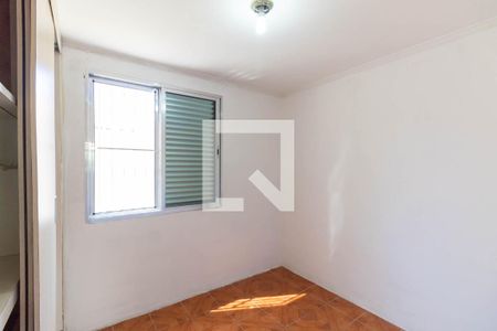 Quarto 1 de apartamento para alugar com 2 quartos, 45m² em Vila Sílvia, São Paulo