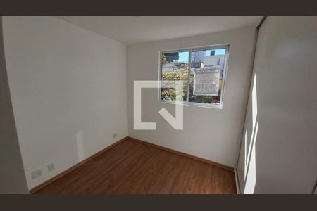 Apartamento à venda com 2 quartos, 55m² em Nova Floresta, Belo Horizonte