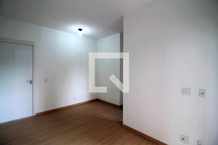 Sala de apartamento para alugar com 2 quartos, 48m² em Del Castilho, Rio de Janeiro