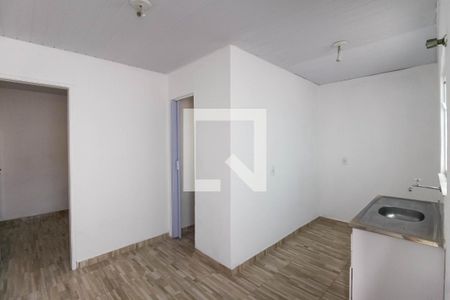 Cozinha de casa para alugar com 1 quarto, 27m² em Vila Ema, São Paulo