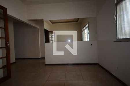 Sala de casa de condomínio à venda com 3 quartos, 180m² em Vicente de Carvalho, Rio de Janeiro