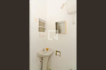 Banheiro de casa para alugar com 2 quartos, 50m² em Vila Picinin , São Paulo