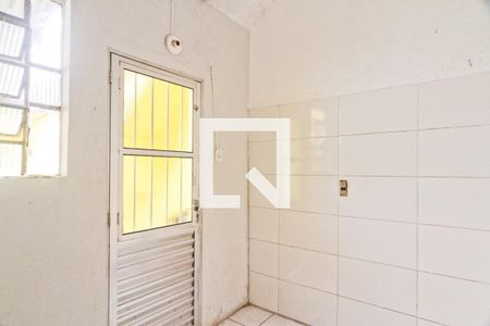 Quarto 2 de casa para alugar com 2 quartos, 50m² em Vila Picinin , São Paulo