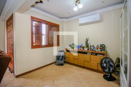 Sala de casa para alugar com 5 quartos, 360m² em Guarujá, Porto Alegre