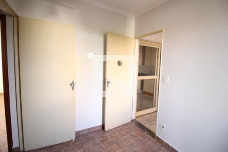 Quarto 2 de apartamento para alugar com 3 quartos, 67m² em Jardim Mosteiro, Ribeirão Preto