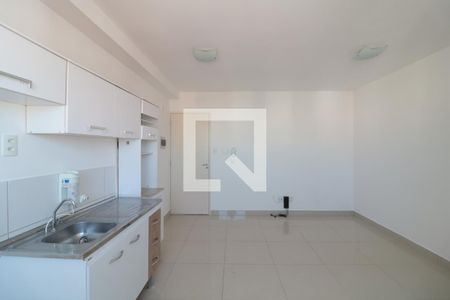 Sala, Cozinha e Área de Serviço de kitnet/studio para alugar com 1 quarto, 33m² em Brás, São Paulo