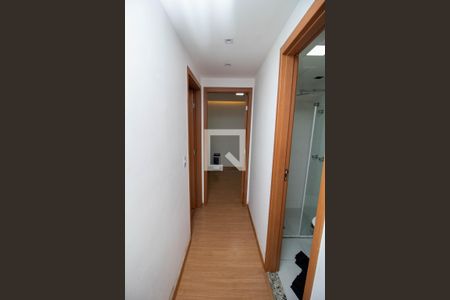 Corredor de apartamento para alugar com 2 quartos, 46m² em Parque Duque, Duque de Caxias