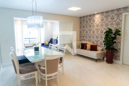 Apartamento à venda com 83m², 2 quartos e 1 vagaSala