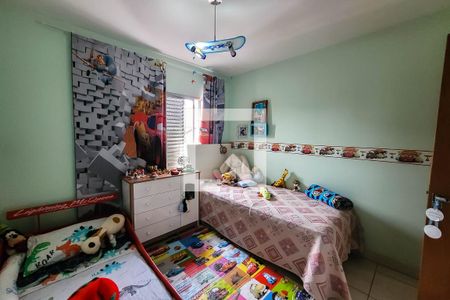 Quarto 1 de casa para alugar com 3 quartos, 320m² em Vila Natália, São Paulo