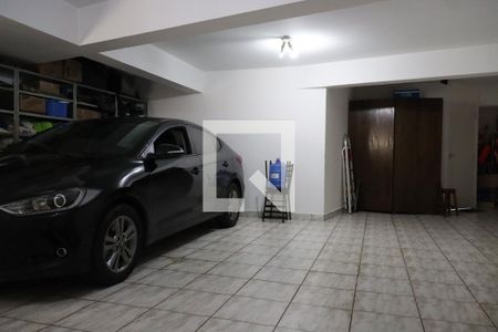 Garagem de casa para alugar com 4 quartos, 500m² em Jabaquara, São Paulo