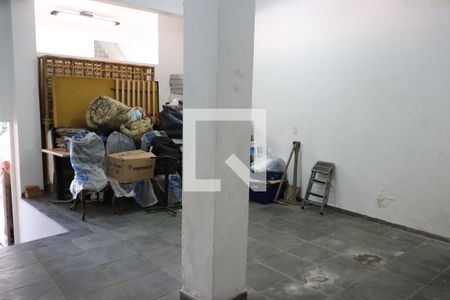 Garagem de casa para alugar com 4 quartos, 500m² em Jabaquara, São Paulo