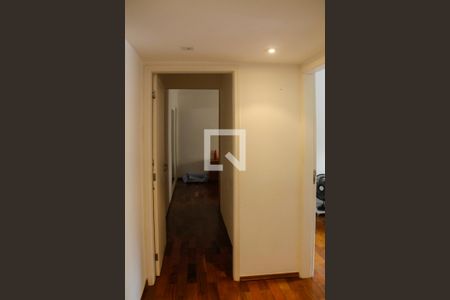 Corredor de apartamento à venda com 3 quartos, 140m² em Santa Paula, São Caetano do Sul