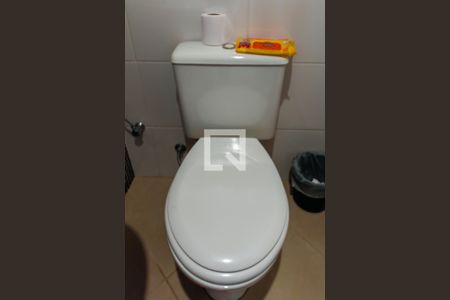 Lavabo de casa de condomínio para alugar com 2 quartos, 65m² em Estância Jaraguá, São Paulo