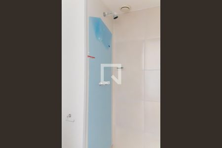 Banheiro de apartamento à venda com 1 quarto, 33m² em Piedade, Rio de Janeiro
