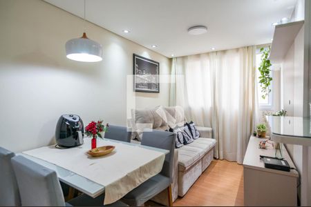 Sala de apartamento para alugar com 2 quartos, 44m² em Jardim Íris, São Paulo