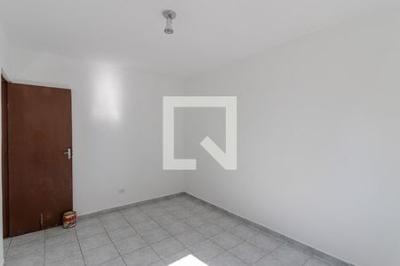 Quarto 1 de casa para alugar com 2 quartos, 70m² em Parque Fongaro, São Paulo