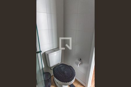 Banheiro de kitnet/studio para alugar com 1 quarto, 28m² em Liberdade, São Paulo