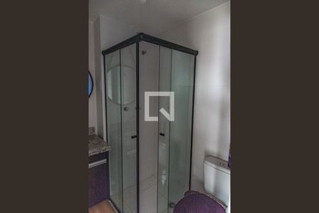 Banheiro de kitnet/studio para alugar com 1 quarto, 28m² em Liberdade, São Paulo