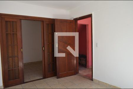 Casa para alugar com 100m², 2 quartos e sem vagaSala