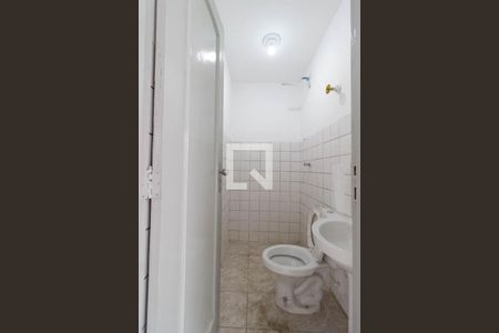 Banheiro de casa para alugar com 2 quartos, 35m² em Jardim Brasil (zona Norte), São Paulo