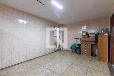 Casa à venda com 345m², 4 quartos e 4 vagas Casa à venda com 345m², 4 quartos e 4 vagasGaragem