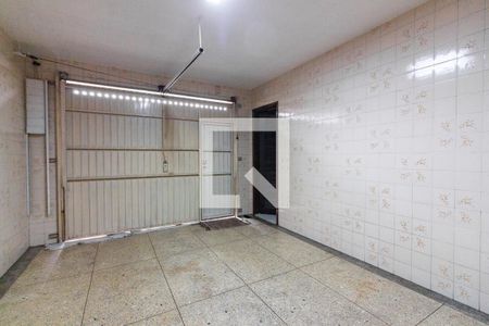 Casa à venda com 345m², 4 quartos e 4 vagas Casa à venda com 345m², 4 quartos e 4 vagasGaragem