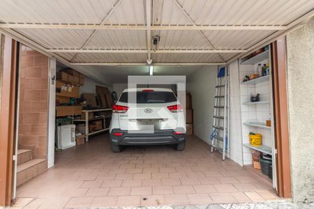 Casa à venda com 345m², 4 quartos e 4 vagas Casa à venda com 345m², 4 quartos e 4 vagasGaragem