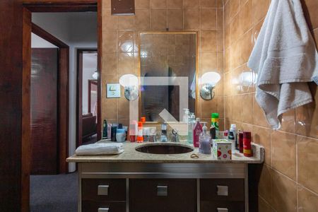 Casa à venda com 345m², 4 quartos e 4 vagas Casa à venda com 345m², 4 quartos e 4 vagasBanheiro