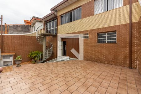 Casa à venda com 345m², 4 quartos e 4 vagas Casa à venda com 345m², 4 quartos e 4 vagasQuintal da Frente