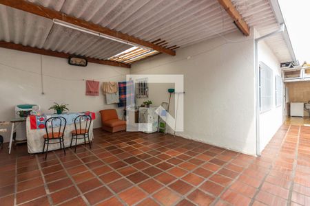 Casa à venda com 345m², 4 quartos e 4 vagas Casa à venda com 345m², 4 quartos e 4 vagasÁrea de Serviço