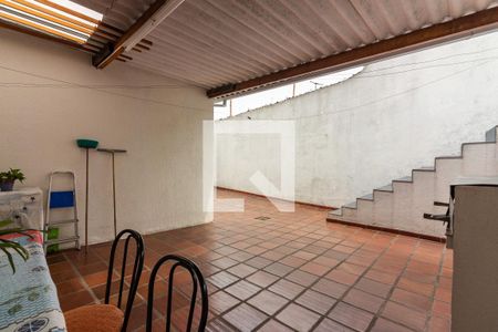 Casa à venda com 345m², 4 quartos e 4 vagas Casa à venda com 345m², 4 quartos e 4 vagasQuintal