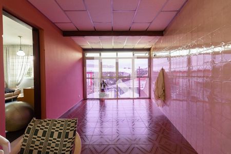 Casa à venda com 345m², 4 quartos e 4 vagas Casa à venda com 345m², 4 quartos e 4 vagasQuintal