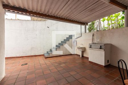 Casa à venda com 345m², 4 quartos e 4 vagas Casa à venda com 345m², 4 quartos e 4 vagasQuintal