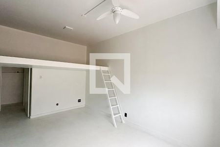 Sala de kitnet/studio para alugar com 1 quarto, 27m² em Copacabana, Rio de Janeiro