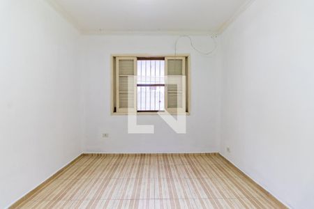 Quarto 1 de casa para alugar com 2 quartos, 60m² em Jardim Regis, São Paulo