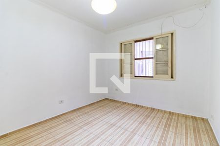 Quarto 1 de casa para alugar com 2 quartos, 60m² em Jardim Regis, São Paulo