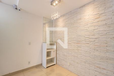 Sala de casa à venda com 3 quartos, 240m² em Vila Nova Alba, São Paulo