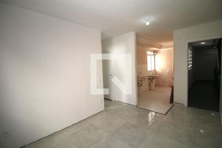 Sala de apartamento para alugar com 2 quartos, 40m² em Braz de Pina, Rio de Janeiro