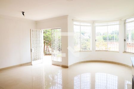 Sala de casa à venda com 4 quartos, 420m² em Pacaembu, São Paulo