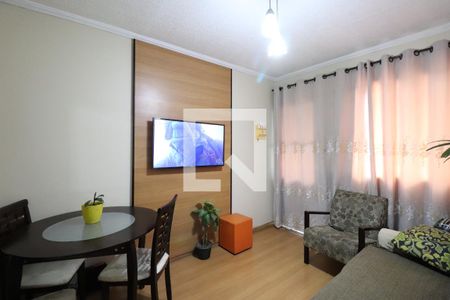 Sala de casa de condomínio para alugar com 2 quartos, 45m² em Jardim Maria Dirce, Guarulhos