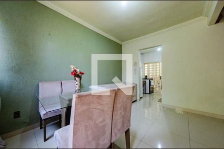 Sala de casa de condomínio à venda com 2 quartos, 80m² em Havaí, Belo Horizonte