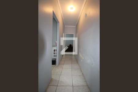 Corredor de casa à venda com 2 quartos, 180m² em Jardim Myrian Moreira da Costa, Campinas
