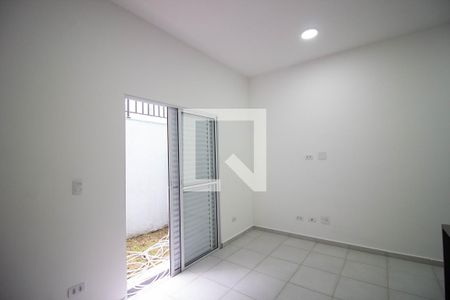 Quarto Sala de kitnet/studio para alugar com 1 quarto, 28m² em Luz, São Paulo