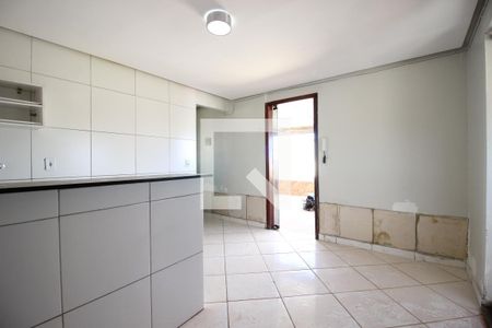 Apartamento para alugar com 200m², 1 quarto e sem vagaSala