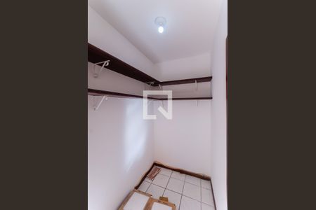 Closet de apartamento para alugar com 1 quarto, 43m² em Amaralina, Salvador